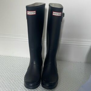 Navy Hunter Boots sz 8